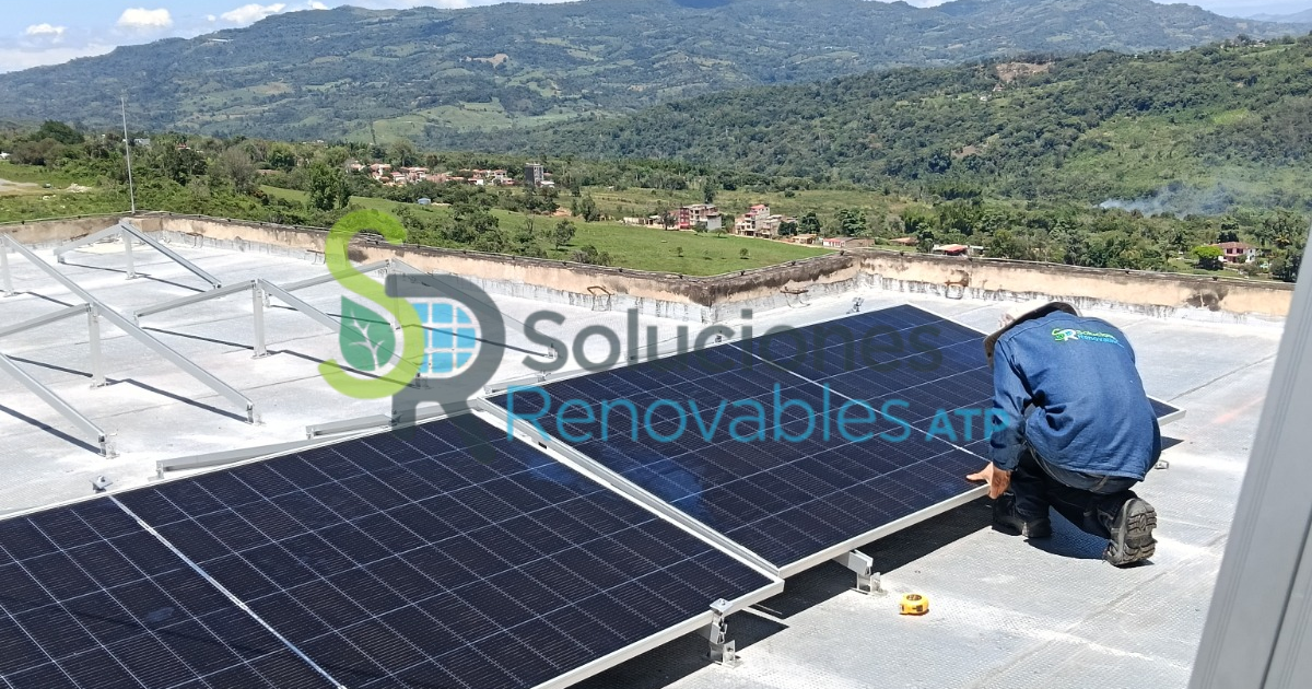 Instalación solar de Soluciones Renovables ATP